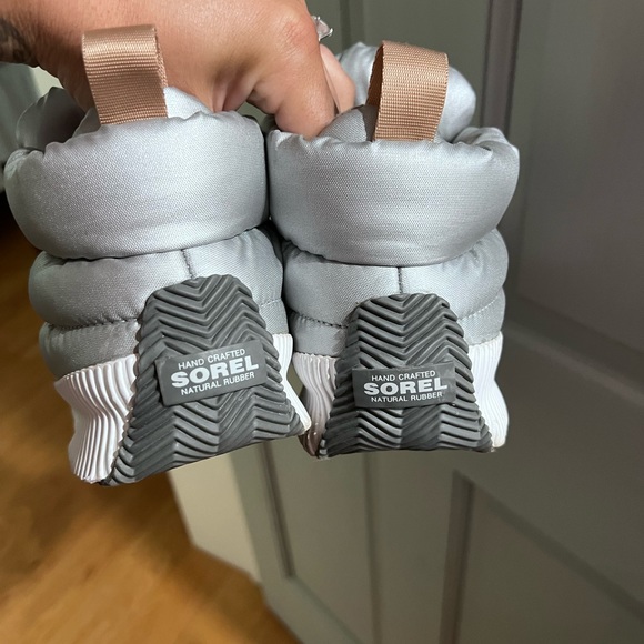 Sorel women’s boot sneakers 7 - Picture 4 of 6